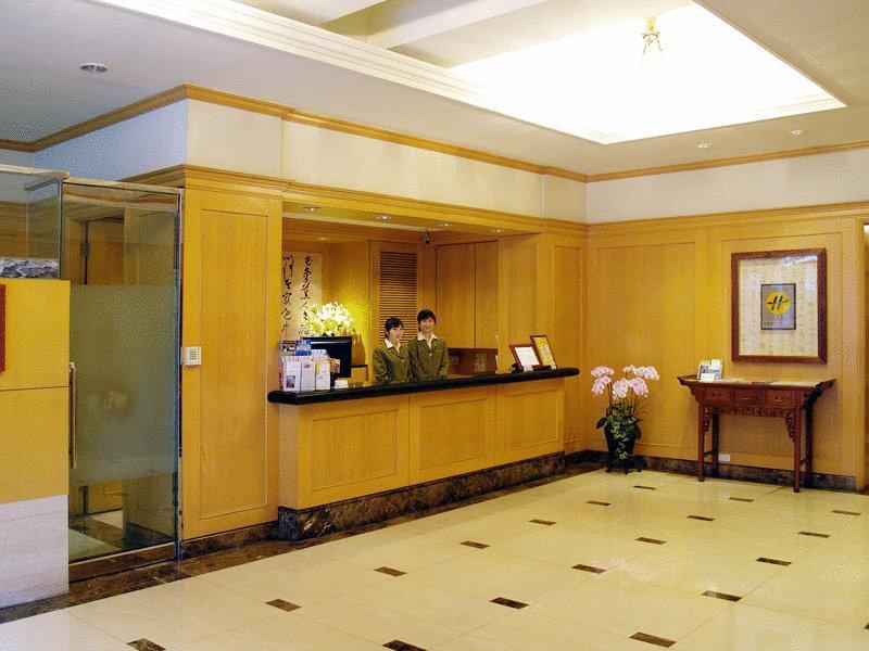 Dong Wu Hotel Тайпей Екстериор снимка