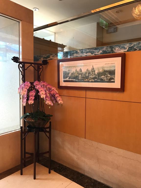 Dong Wu Hotel Тайпей Екстериор снимка