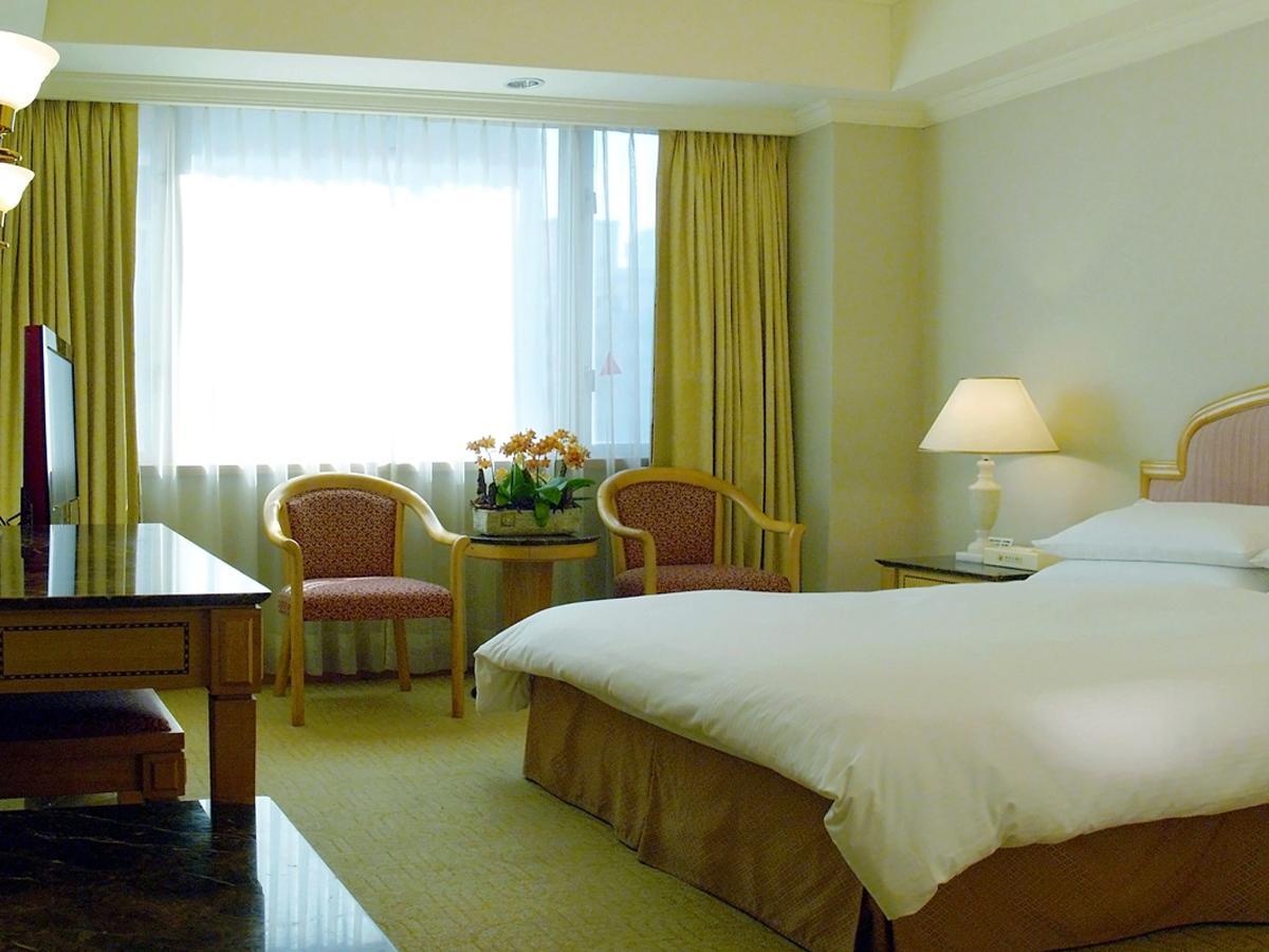 Dong Wu Hotel Тайпей Екстериор снимка