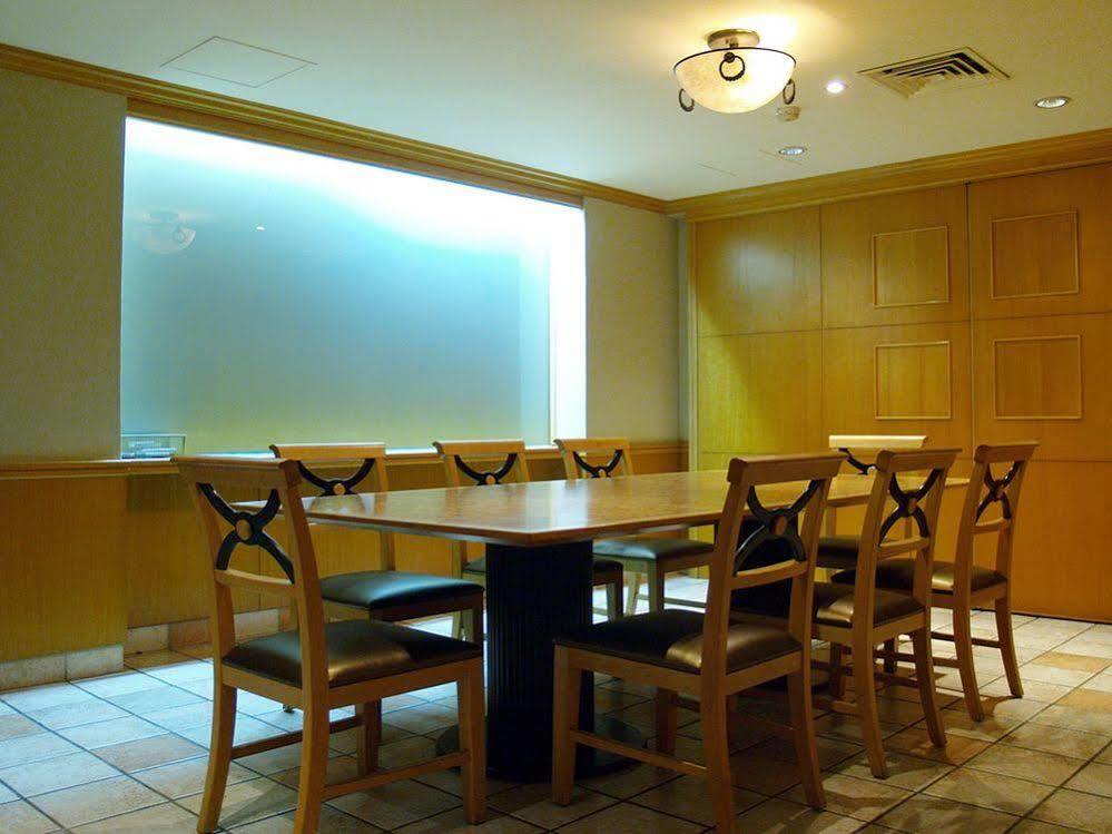 Dong Wu Hotel Тайпей Екстериор снимка